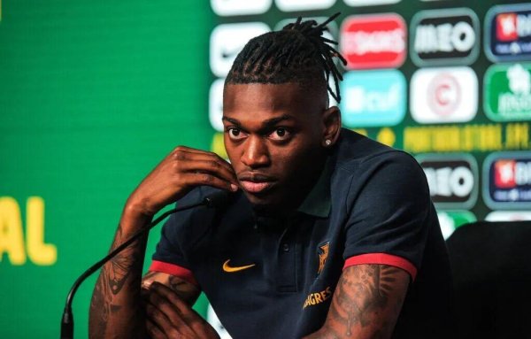 莱奥谈B费：他是个不可思议的球员，效力于一家不可思议的俱乐部；达洛特已回归参额外训练习